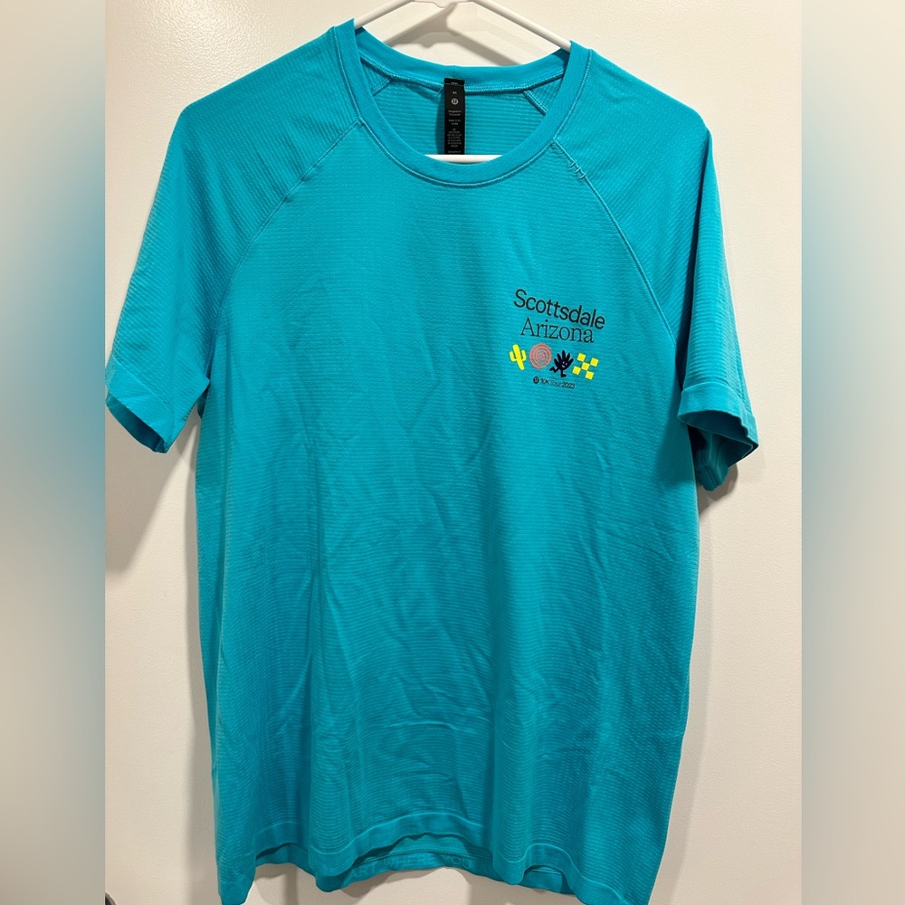 Lululemon Scottsdale turquoise metal vent tech shirt